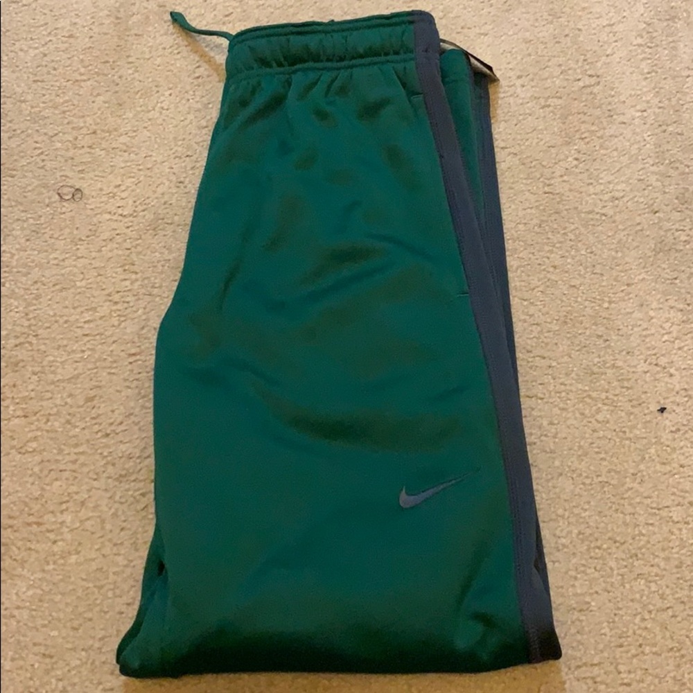 Green Nike sweatpants, size: medium